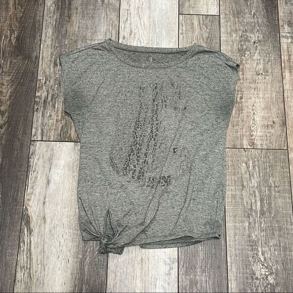 Juicy Couture Gray Short Sleeved Shirt With Metallic Leopard Design Size Medium - Picture 7 of 11